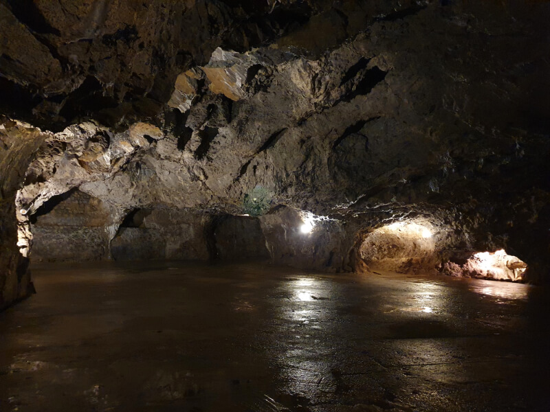 Vypustek Cave