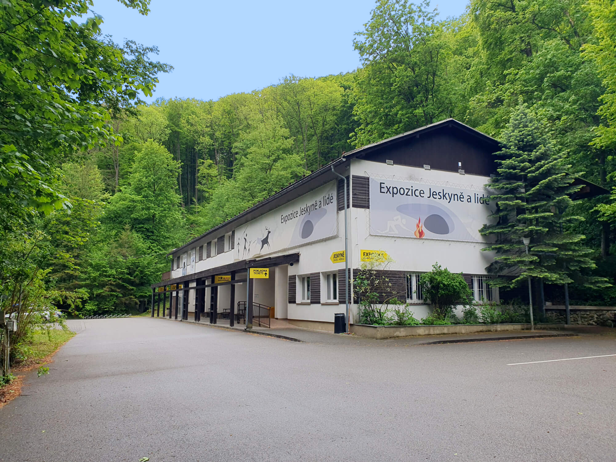 Secrets of the Výpustek Cave