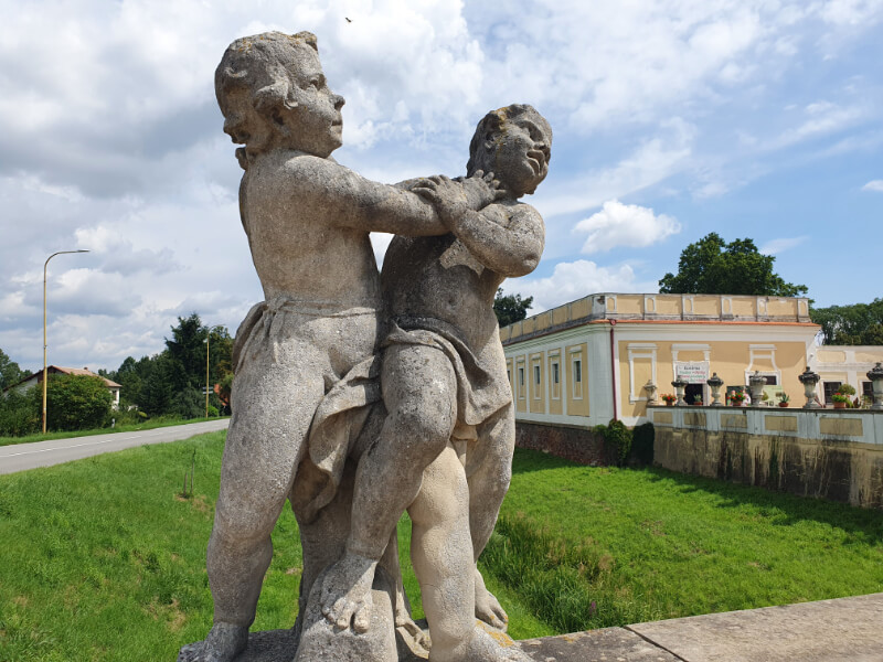 Milotice