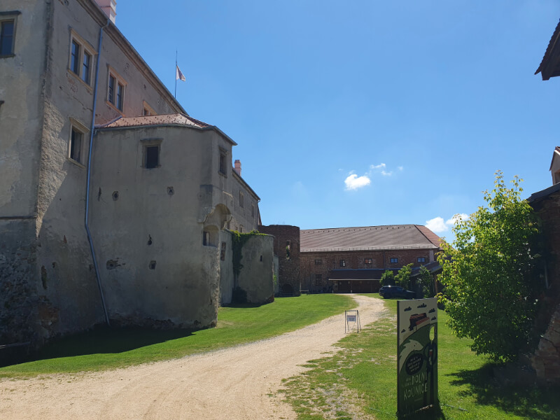 Dolní Kounice Castle