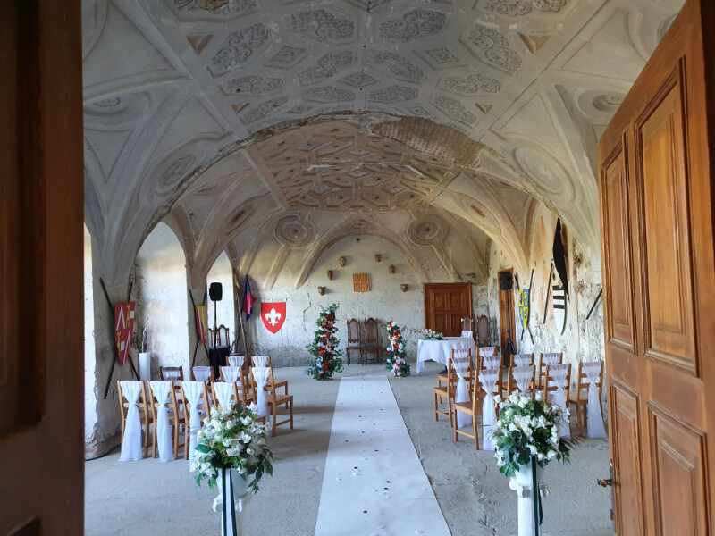 Dolní Kounice Castle