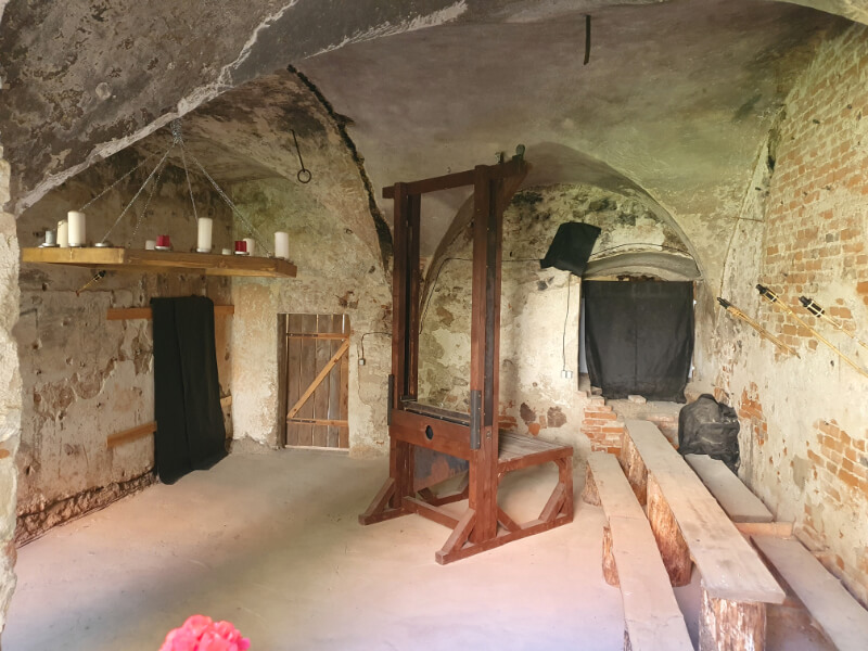 Dolní Kounice Castle